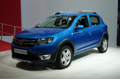 Sandero_Stepway_2012_02_mmgpro.jpg