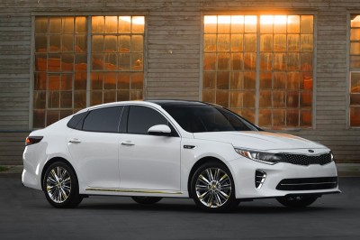 2016-Kia-Optima-SXL-front-three-quarters1.jpg