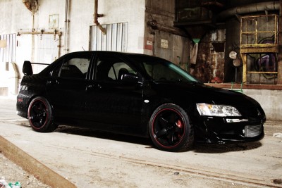 black-mitsubishi_lancer_evo_viii.jpg